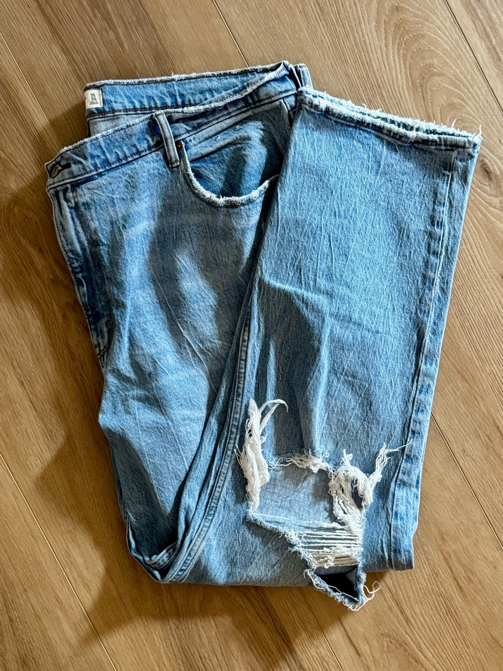 Abercrombie Curve Love ‘90s Straight Ultra High Rise Jean 35/20